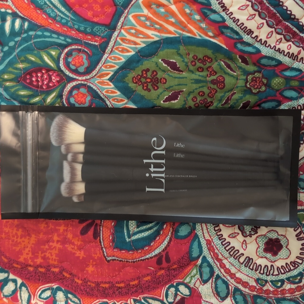LITHE BEAUTY Everyday Brush Set